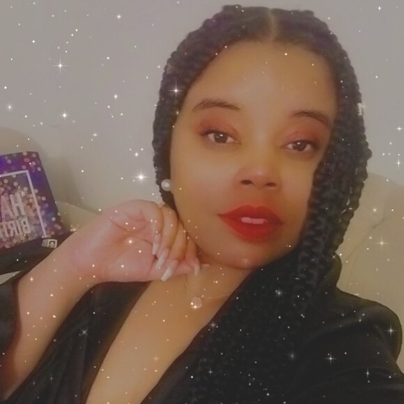 Meet your Posher, Sarah - Picture 10 of 10